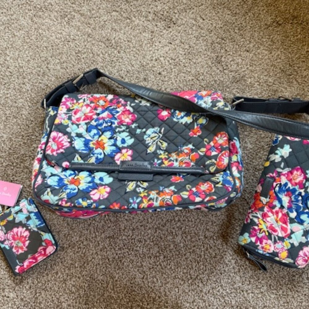 Vera Bradley Carson Shoulder Crossbody /wallet/id holder